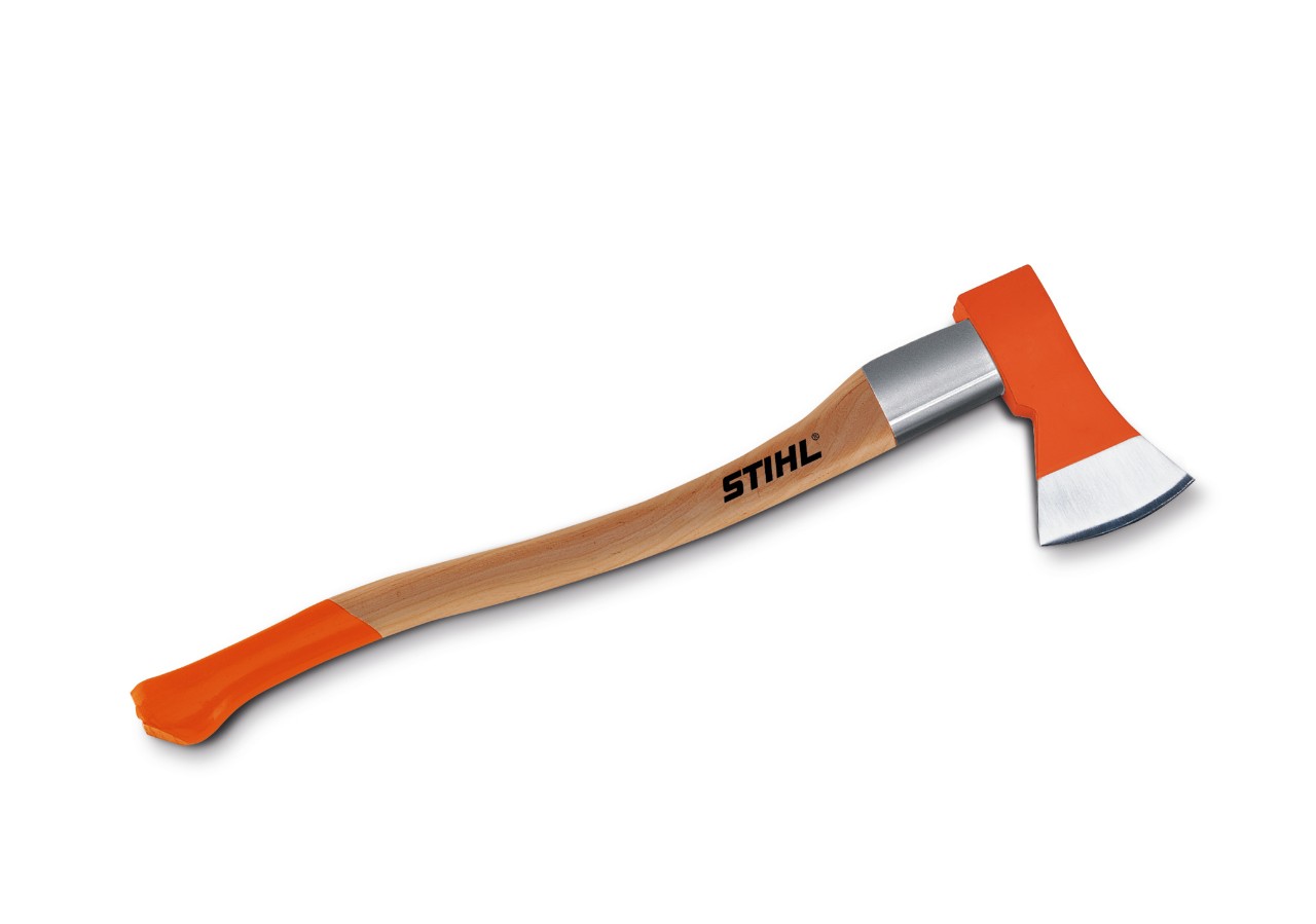 白い背景前のSTIHL山林用斧 AX 16